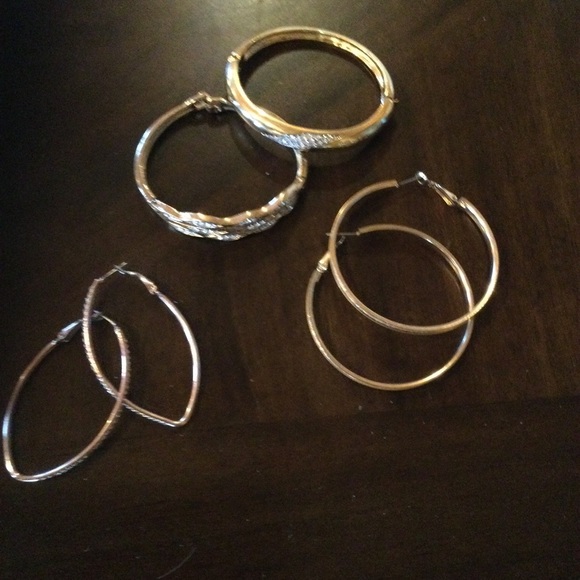 Bracelets & earrings - Picture 2 of 6